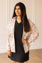 Load image into Gallery viewer, The Kathryn Button Down Floral Top: Floral