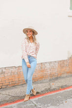 Load image into Gallery viewer, The Kathryn Button Down Floral Top: Floral
