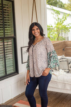 Load image into Gallery viewer, Sunday Kind of Love Floral &amp; Leopard Top: Mix Pattern / 3X-Large