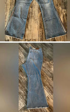 Load image into Gallery viewer, Judy Blue Mid Rise Raw Hem Slit flare Jeans Size 24W