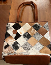 Load image into Gallery viewer, Myra Bag Pecos Rising Weave Pattern Concealed-Carry Bag