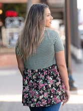 Load image into Gallery viewer, Show Me the World Top with Floral Back &amp; Lace Accent: Multi / L