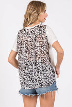 Load image into Gallery viewer, ZT1082 - WOMEN&#39;S SOLID &amp; ANIMAL PRINTED MEDIA TUNIC TOP : Black / S