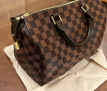Load image into Gallery viewer, Fashion tote handbag crossbody brown, Brown checks, White Checks  purse