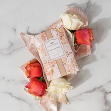Load image into Gallery viewer, Cashmere Kiss Large Sachet