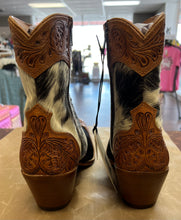 Load image into Gallery viewer, Myra Bag Silverado Hair-on Hide &amp; Hand-tooled Boots size 9