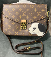 Load image into Gallery viewer, Fashion Crossbody with patch Brown