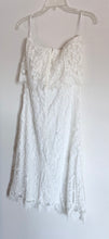 Load image into Gallery viewer, Lulu&#39;s Delia White Lace Strapless Midi Dress Women’s size M