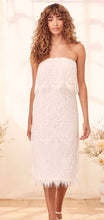 Load image into Gallery viewer, Lulu&#39;s Delia White Lace Strapless Midi Dress Women’s size M