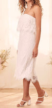 Load image into Gallery viewer, Lulu&#39;s Delia White Lace Strapless Midi Dress Women’s size M