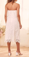 Load image into Gallery viewer, Lulu&#39;s Delia White Lace Strapless Midi Dress Women’s size M