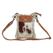 Load image into Gallery viewer, VUIERRA RIVET SMALL &amp; CROSSBODY BAG