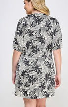 Load image into Gallery viewer, Plus botanical print front tie dress