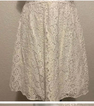 Load image into Gallery viewer, NWOT Lilly Pulitzer Brett Strapless White Lace Dress S. Super cute!