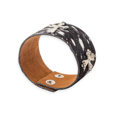 Load image into Gallery viewer, La Cruz Plata Cuff Bracelet