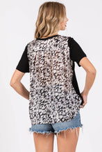 Load image into Gallery viewer, ZT1082 - WOMEN&#39;S SOLID &amp; ANIMAL PRINTED MEDIA TUNIC TOP : Black / L
