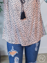 Load image into Gallery viewer, Sunday Kind of Love Floral &amp; Leopard Top: Mix Pattern / 3X-Large