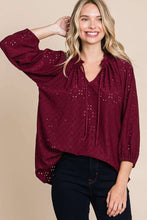 Load image into Gallery viewer, Shirred Raglan 3/4 Sleeve Top: RED WINE