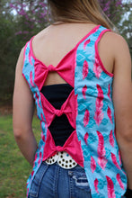 Load image into Gallery viewer, Nice to Bow You Tank - / Pink Feathers Size M