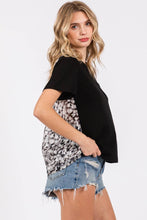 Load image into Gallery viewer, ZT1082 - WOMEN&#39;S SOLID &amp; ANIMAL PRINTED MEDIA TUNIC TOP : Black / S