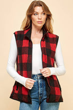 Load image into Gallery viewer, PLUS SIZE REVERSIBLE PLAID ZIP UP POCKET VEST: BLACK/RED