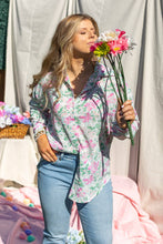 Load image into Gallery viewer, The Kathryn Button-Up, Floral: Multi / M