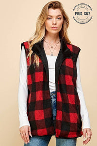 PLUS SIZE REVERSIBLE PLAID ZIP UP POCKET VEST: BLACK/RED