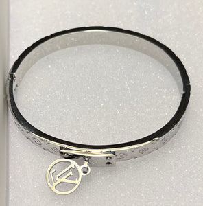 Fashion Silver Bangle Bracelet with charm - Sassy Shelby's