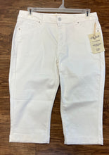 Load image into Gallery viewer, Charlie B Twill Pedal Pusher Pants - White