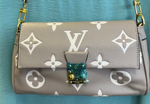 Fashion leather chain crossbody handbag tote purse - Sassy Shelby's